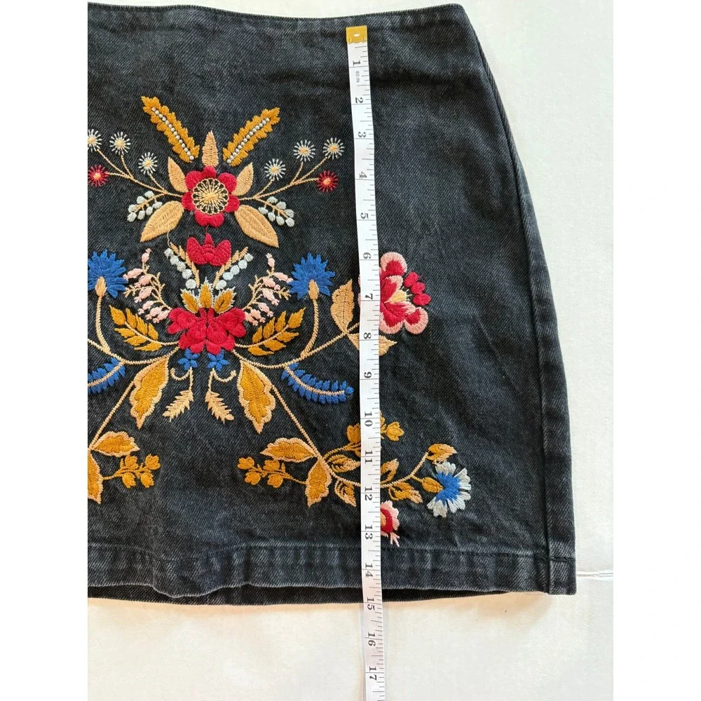 Topshop Moto Black‎ Denim Floral Embroidered Mini Skirt Boho Size 4